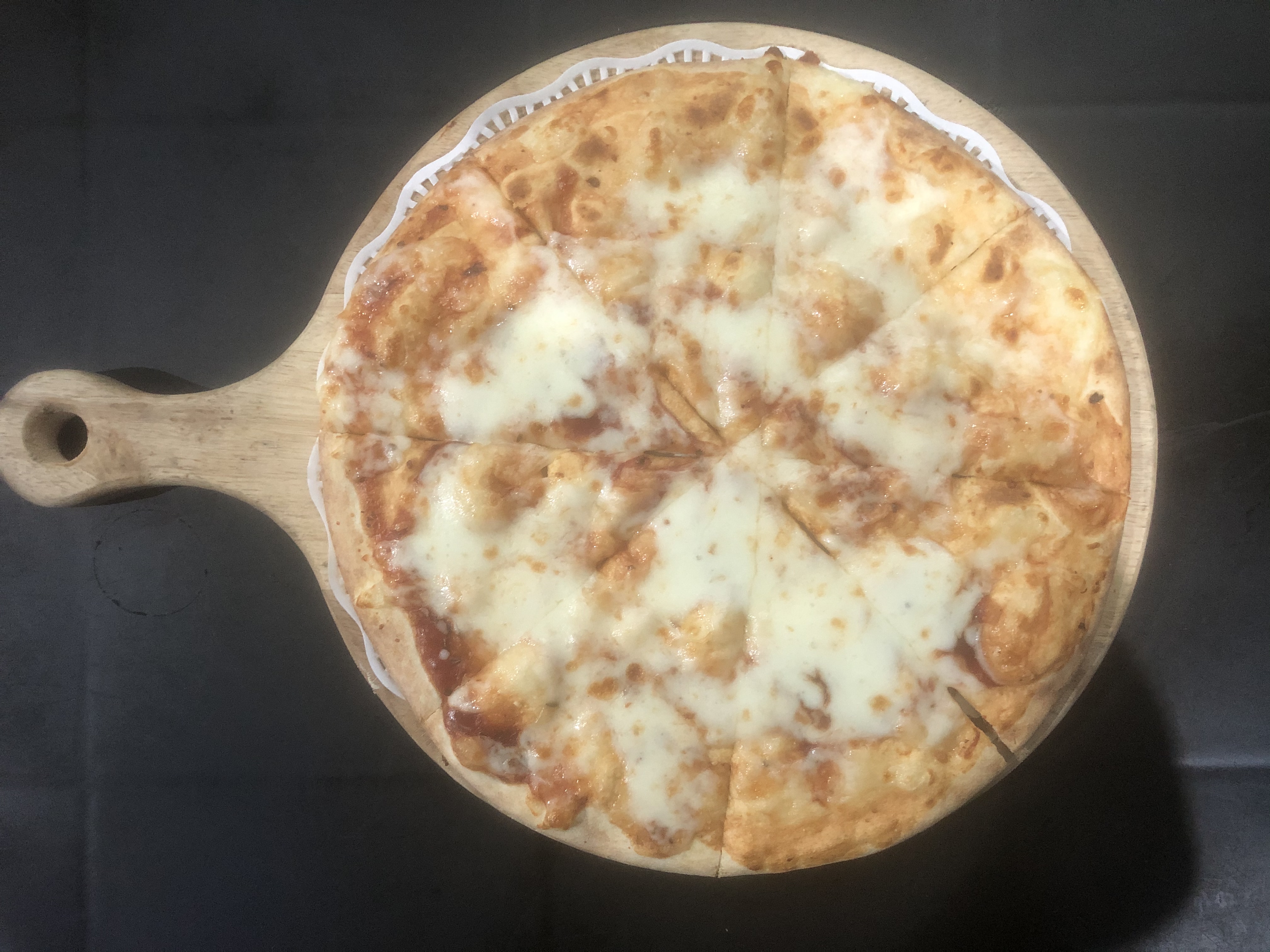 بيتزا جبن/Cheese Pizza