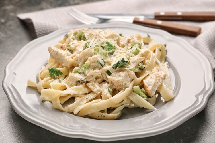 معكرونة بالدجاج/Chicken macaroni