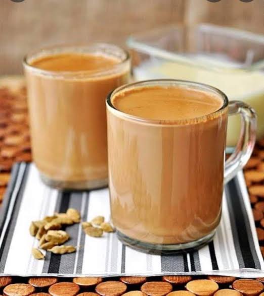 شاي بالحليب 