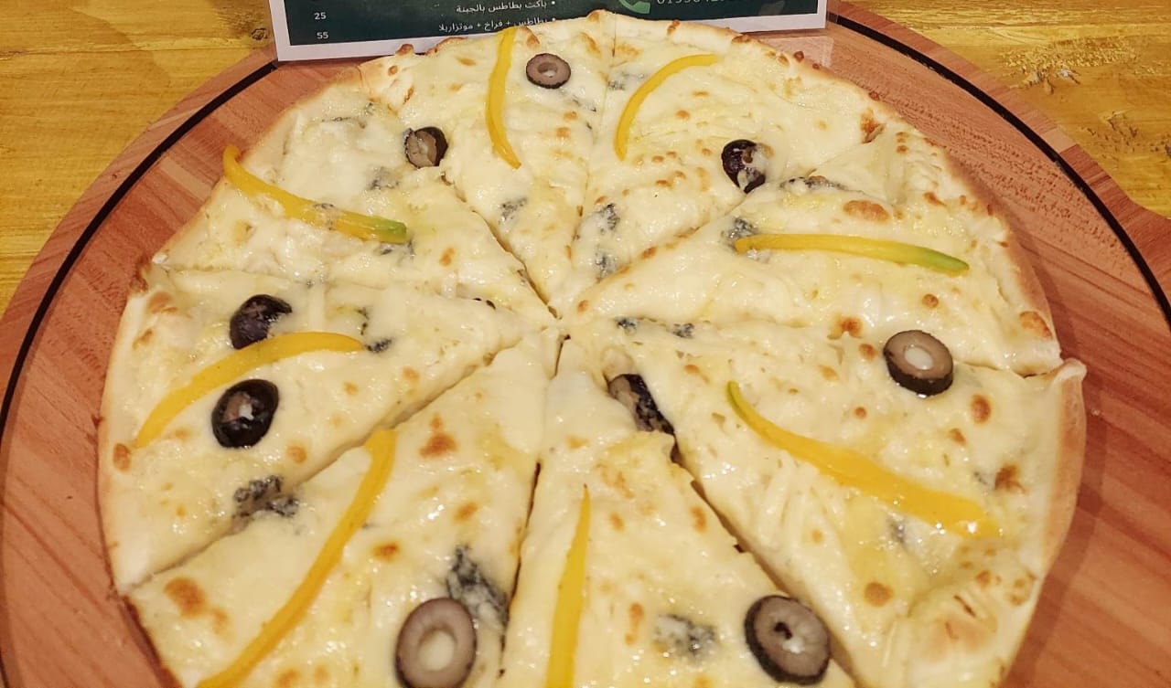 تشيز الاستاذ ( مشكل جبن- خضار - موتزاريلا )