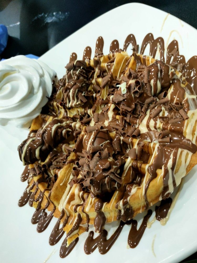 تربل شوكلت وافل 