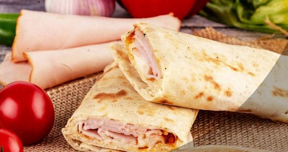 تركي مدخن بالمونزريلا