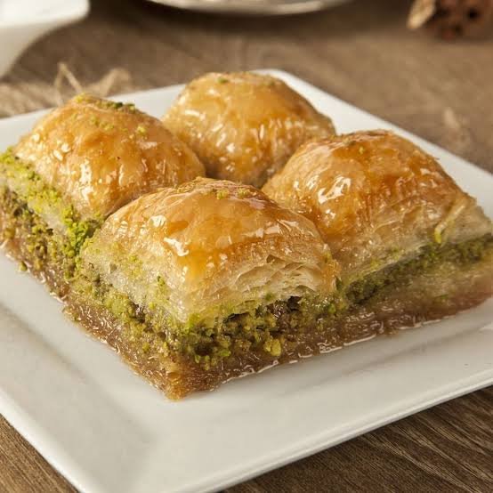 ١ك بقلاوه قرصيه ومشمشيه