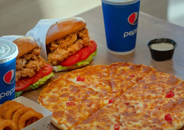 ريزو وبيتزا وبركر وفنكر 