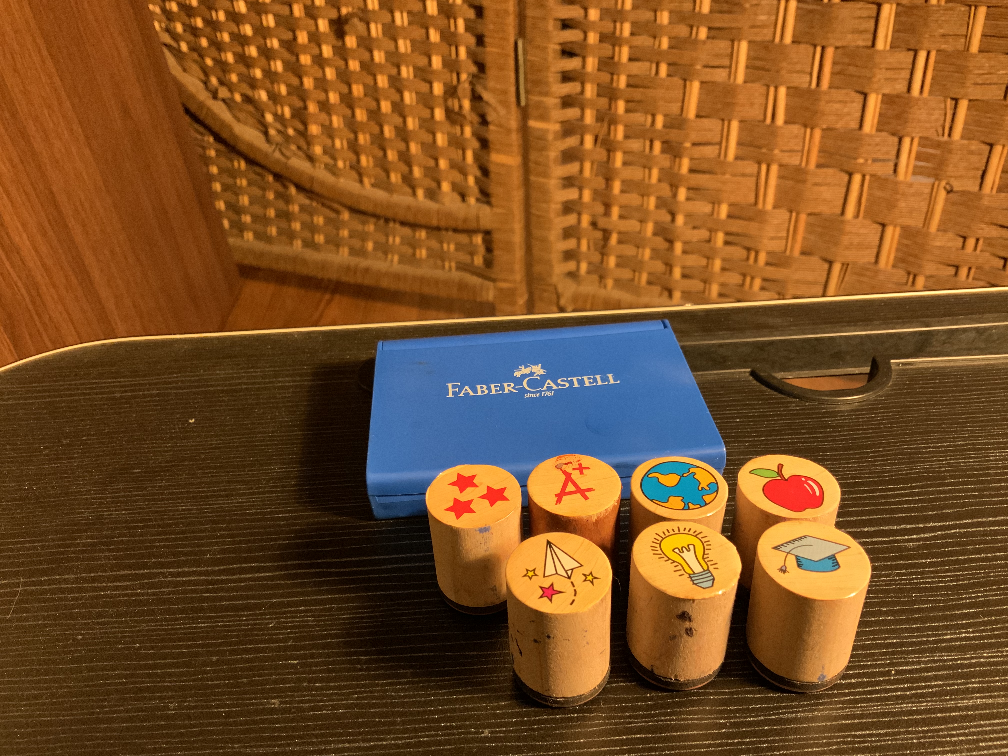 بكج اختام مع كرت حبر