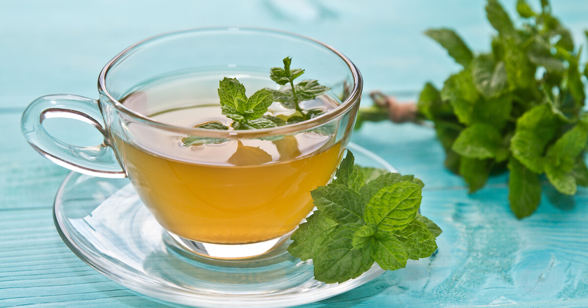 شاي أخضر مع نعناع