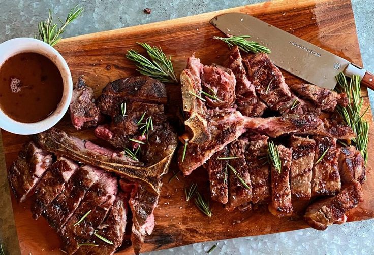 PORTERHOUSE STEAK WITH BALSAMIC REDUCTION 