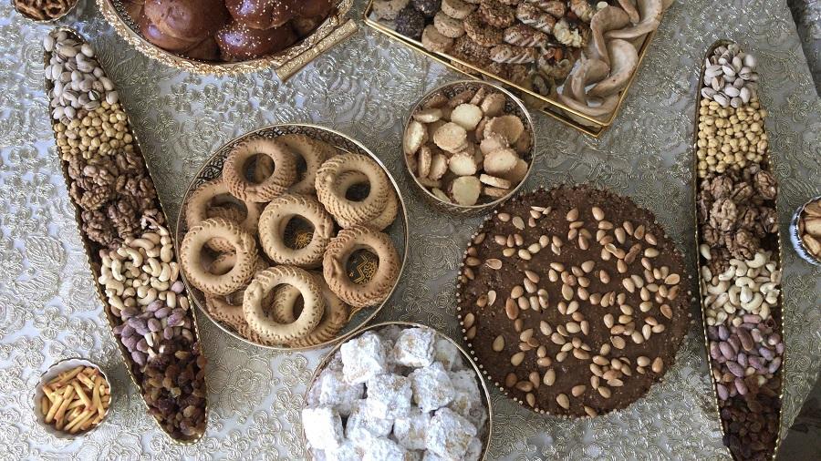 قاعة الاجتماعات مع حلويات مغربية والشاي 10 اشخاص