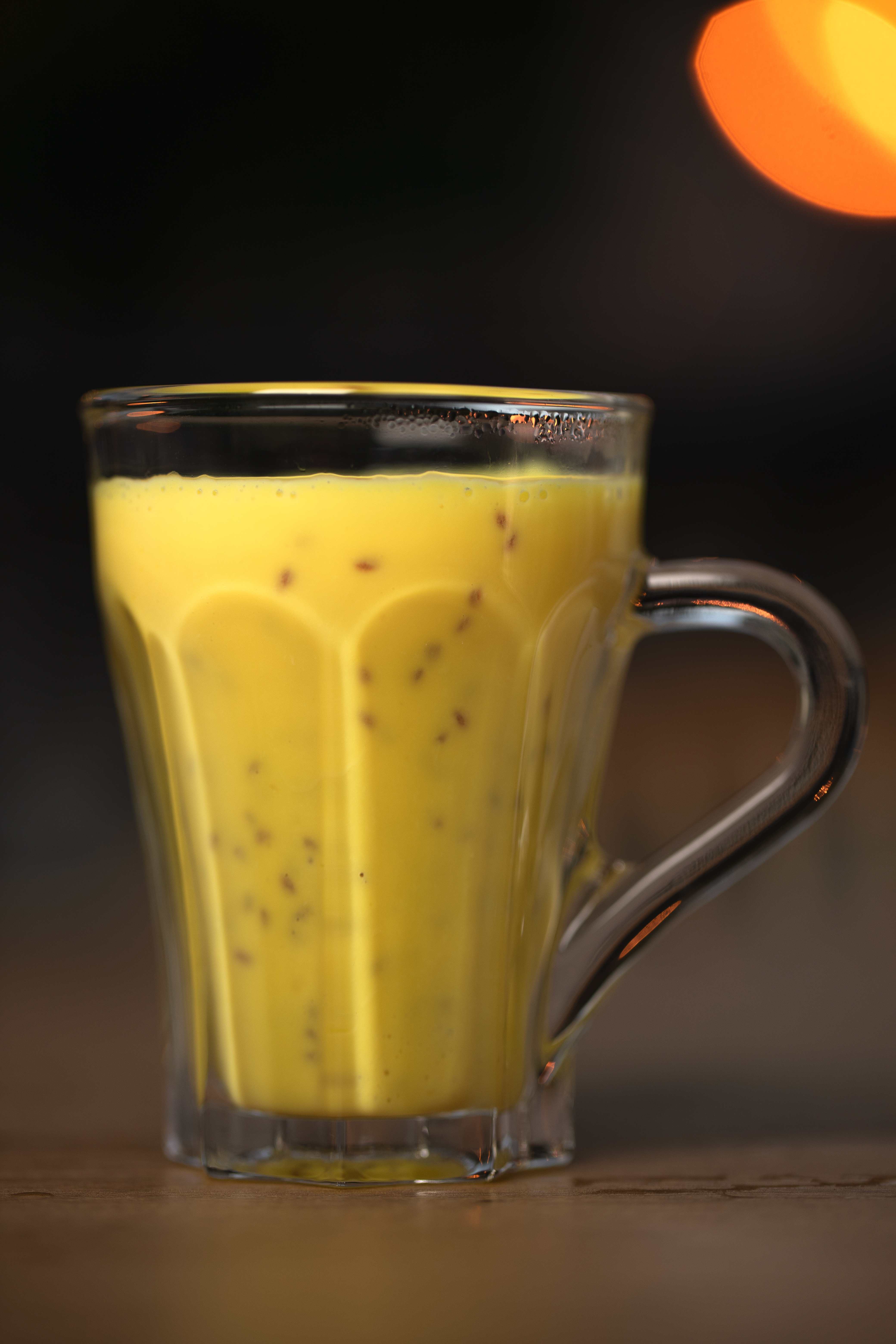 دلة حليب بالحبة الحمراء
