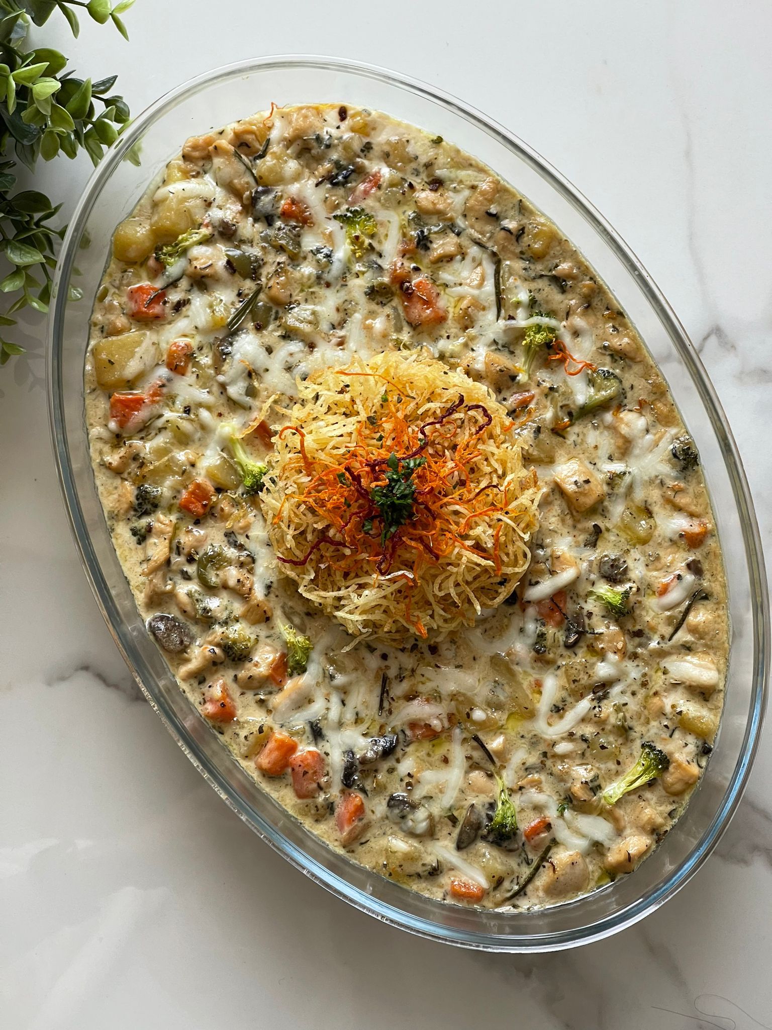 دجاج بالكريمة والخضار مع البطاط الكرسبي