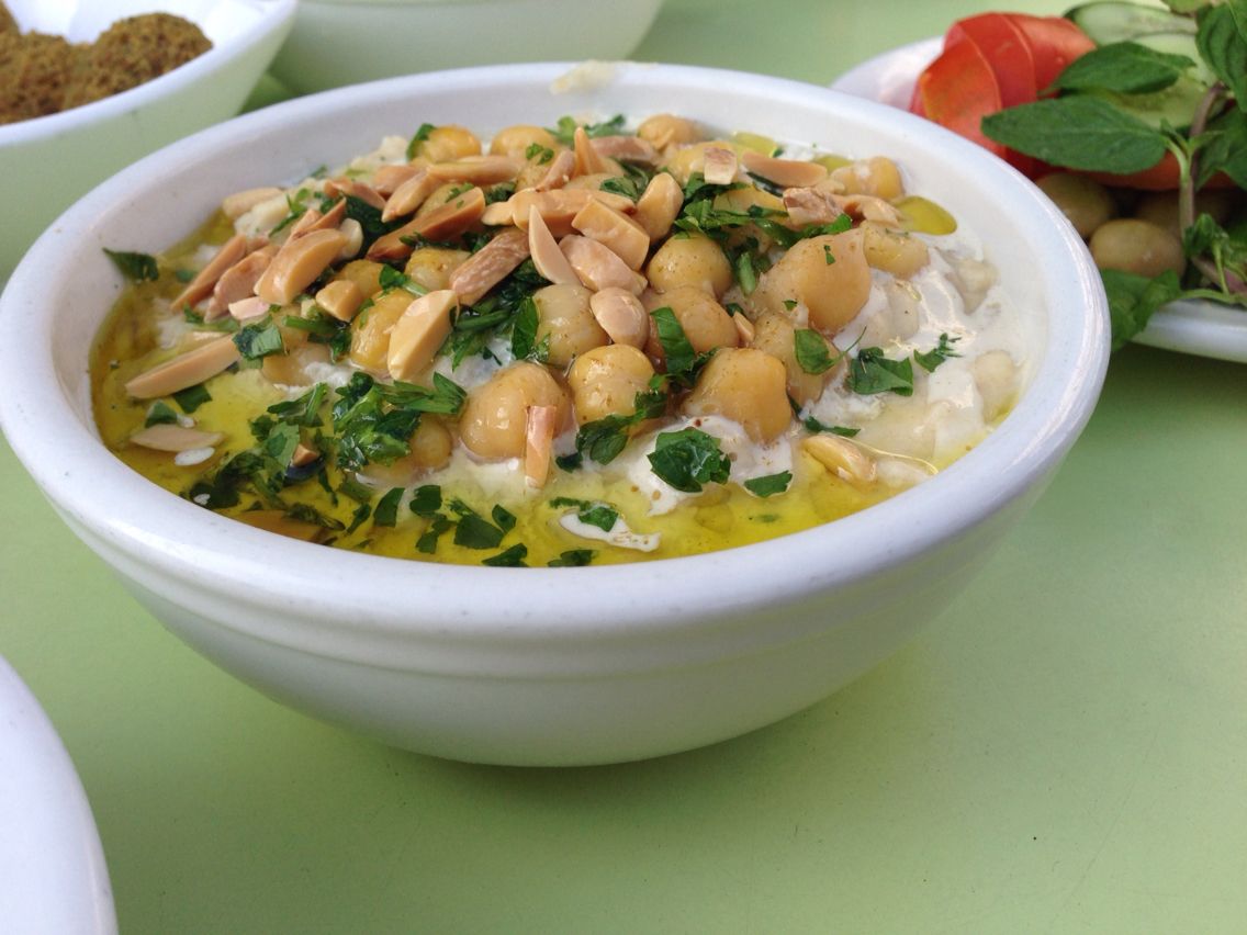فتة بالطحينة