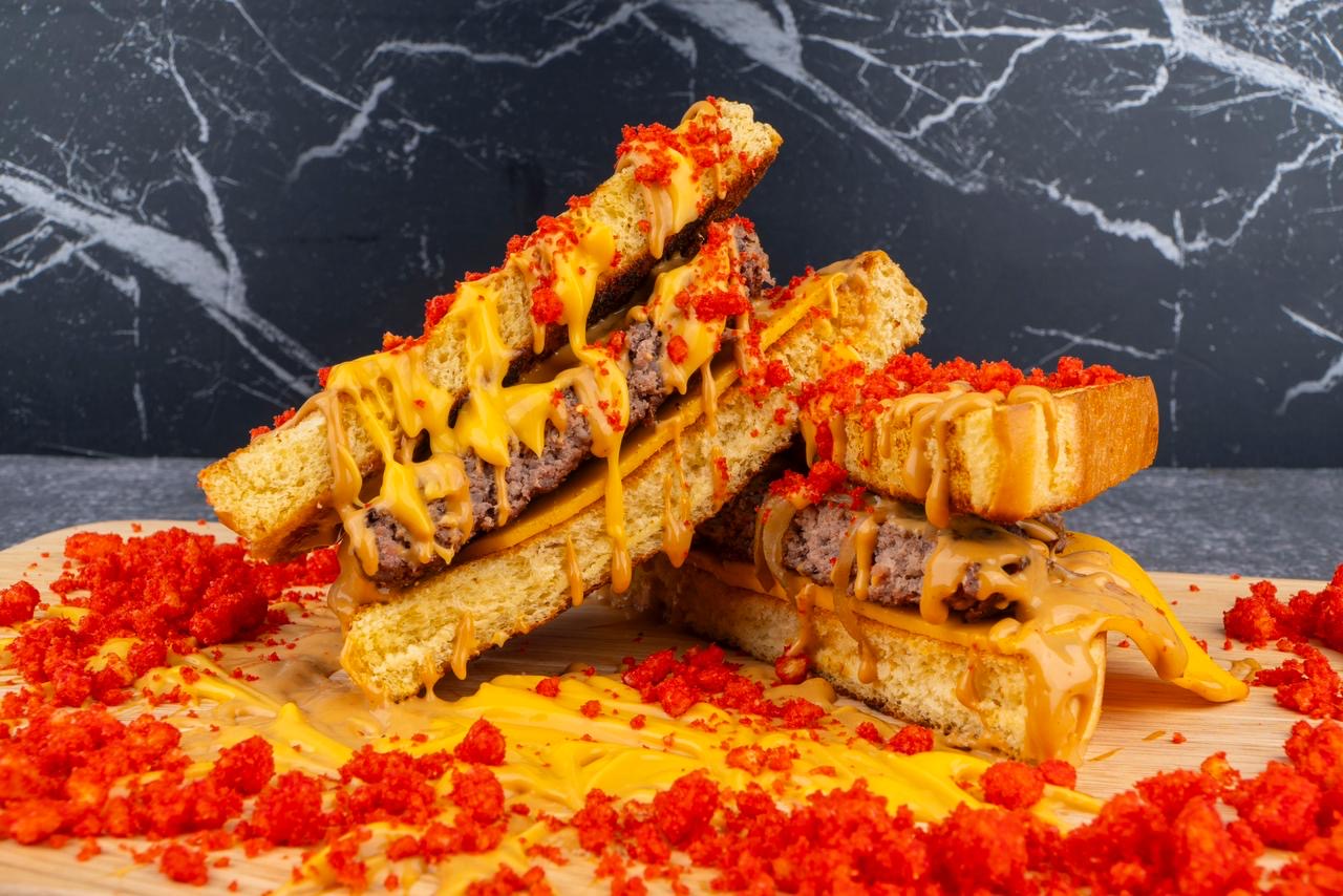 تشيز برجر توست