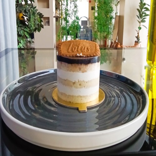 Lotus Cake