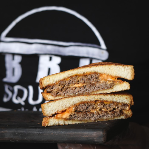 توست لحم وجبة