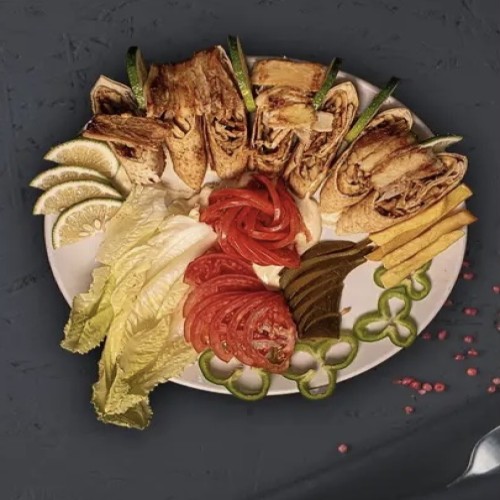 وجبة لحم عربية