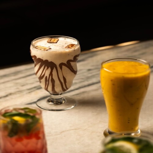 ميلك شيك مارس