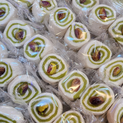 هريسة اللوز ( رول مبرومة )